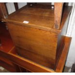 Small Victorian oak hinged trunk, 18ins wide