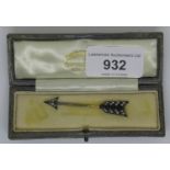 Small 19th Century diamond chip and black onyx set arrow brooch