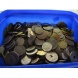 Box containing a large quantity of various World coinage and tokens etc.