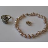 Cluster dress ring, freshwater pearl bracelet and a pair of ear studs