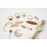A QUANTITY OF JEWELLERY including a half pearl and gold closed crescent brooch, 2.5cm wide, an