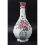 SAMSON CHINESE EXPORT STYLE ARMORIAL VASE, of octagonal section, painted with a family crest beneath