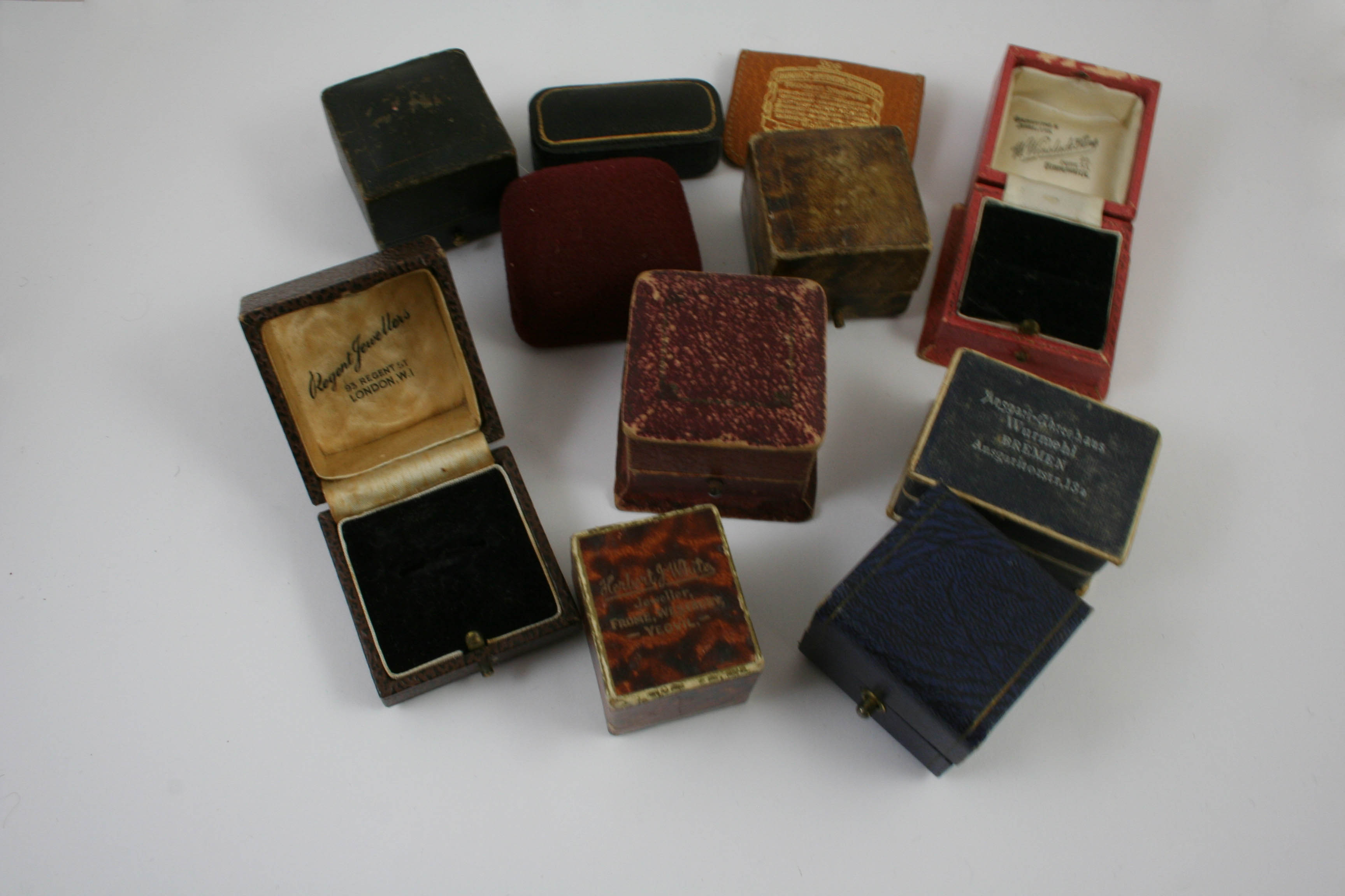 A QUANTITY OF ASSORTED RING BOXES - Image 2 of 2