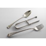 A GEORGE III SILVER SERVING FORK Old English pattern with six tines, by William Sumner & Richard