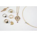 A QUANTITY OF JEWELLERY including an 18ct gold necklace collet mounted with a brilliant-cut diamond,