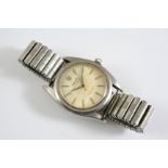 A GENTLEMAN'S STAINLESS STEEL OYSTER PERPETUAL WRISTWATCH BY ROLEX the signed circular dial with