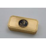 AN EARLY 19TH CENTURY CONTINENTAL GOLD SNUFF BOX of canted rectangular form with engine-turned