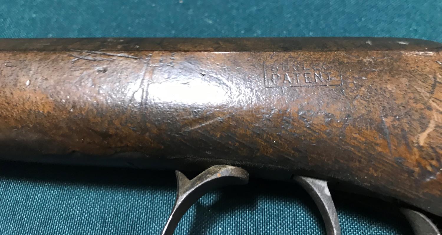 A FRENCH PATENT GARDEN GUN. A French 'Angles Patent' twist barrel, obsolete calibre garden gun. With - Image 4 of 5