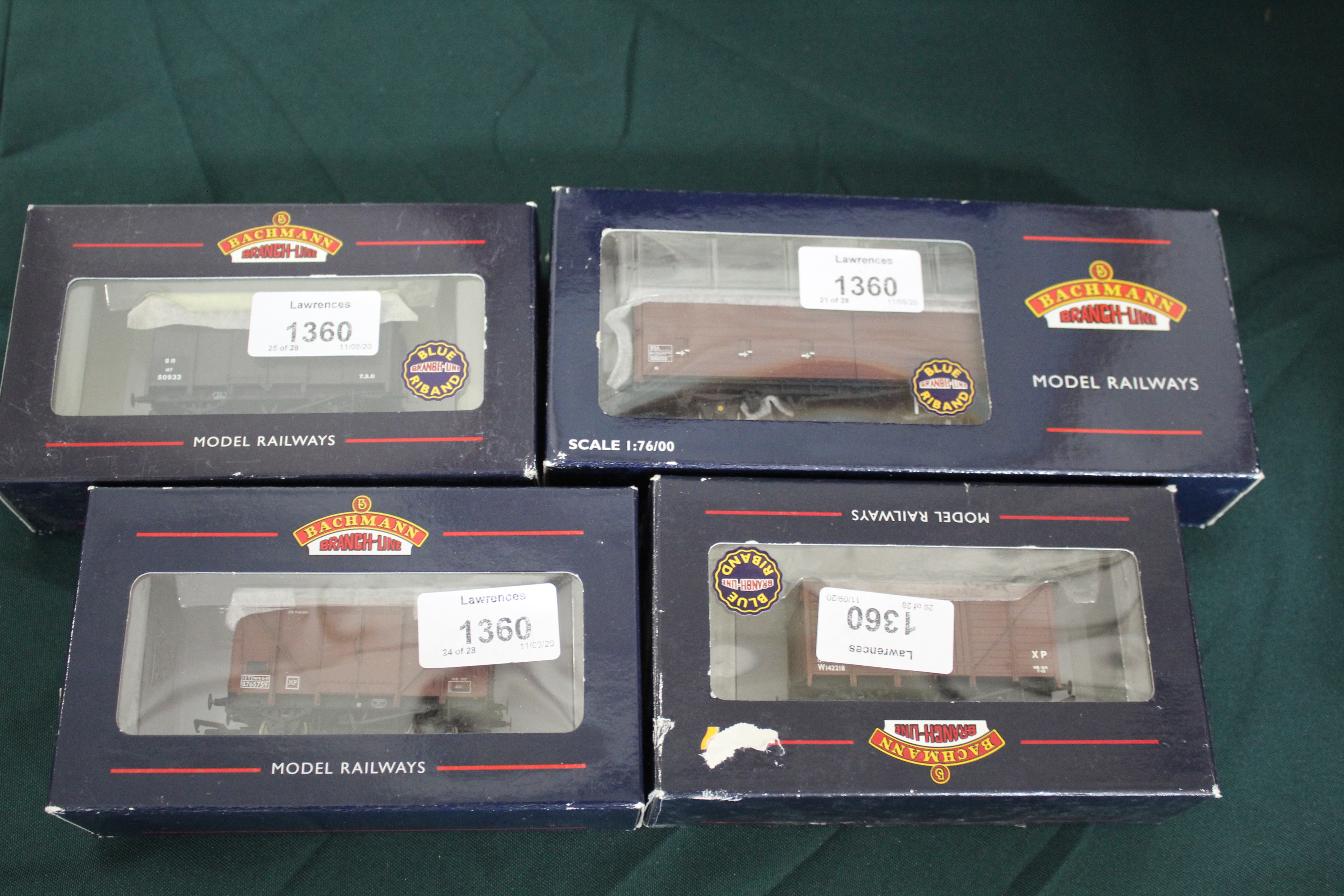 BACHMANN & HORNBY ROLLING STOCK various boxed Bachman items including 38-141 Box Van, 38-140 Box - Image 11 of 15