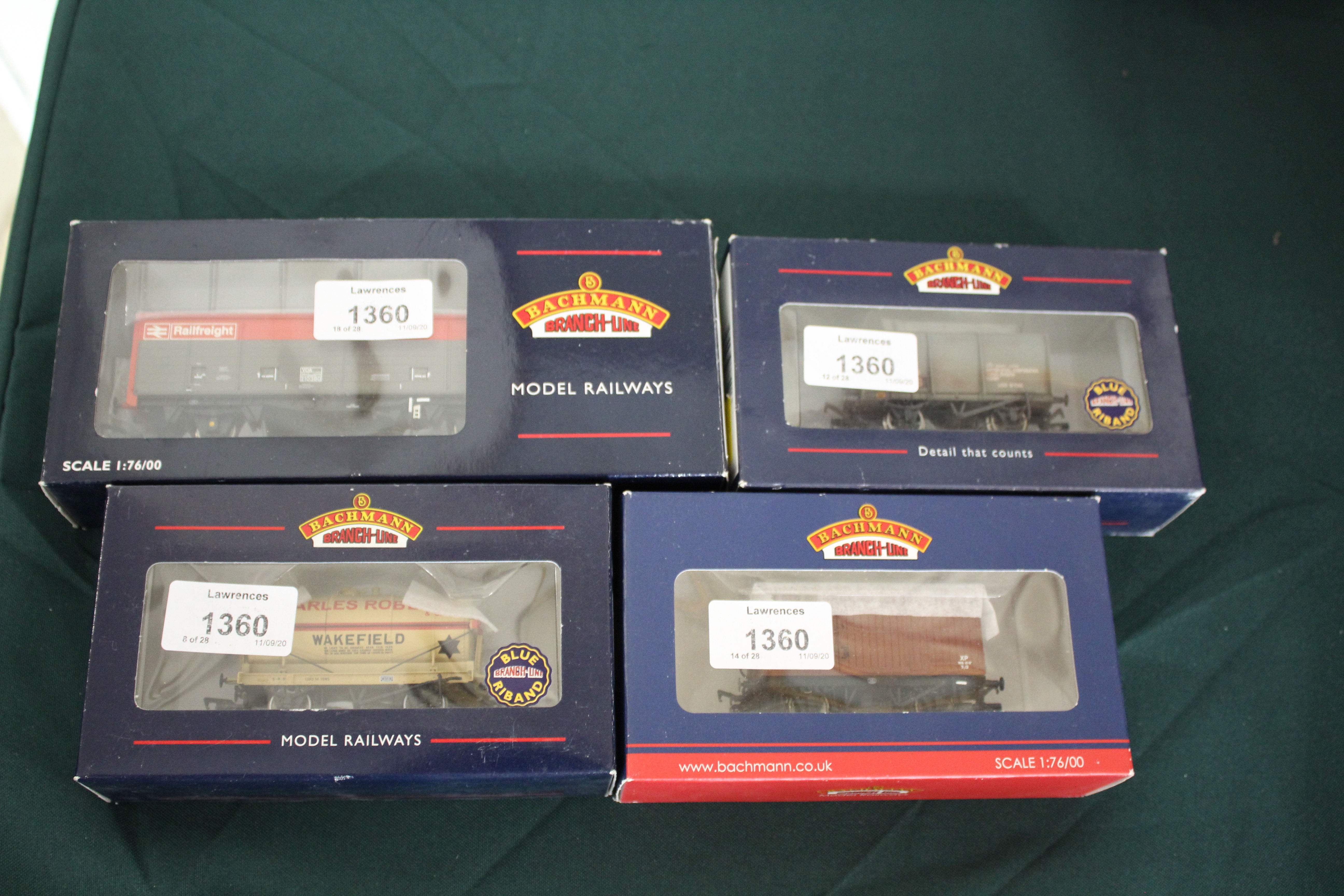 BACHMANN & HORNBY ROLLING STOCK various boxed Bachman items including 38-141 Box Van, 38-140 Box - Image 5 of 15