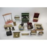 DOLLS HOUSE ACCESSORIES a collection of early 20thc dolls house kitchen items, including a tin stove