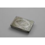 A GEORGE I MOTHER OF PEARL-MOUNTED SNUFF BOX of rectangular outline with reeded borders, the base