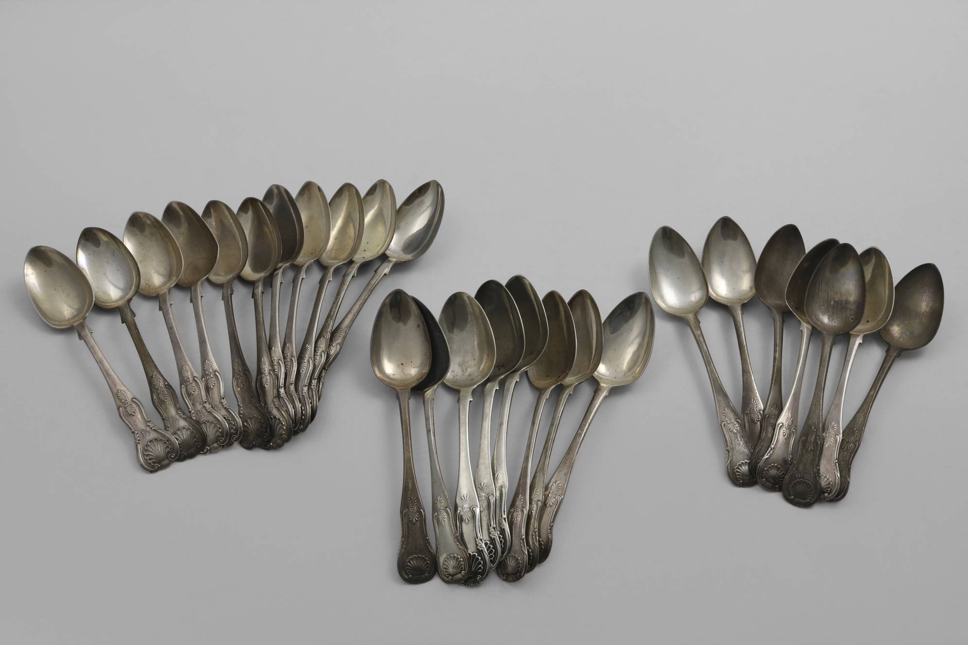 SCOTTISH KING'S PATTERN TEA SPOONS (SINGLE STRUCK WITH SHOULDERS) TO INCLUDE:- A set of twelve, with