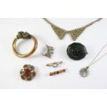 A QUANTITY OF JEWELLERY including a moonstone, rose-cut diamond and gold brooch, a Scottish agate