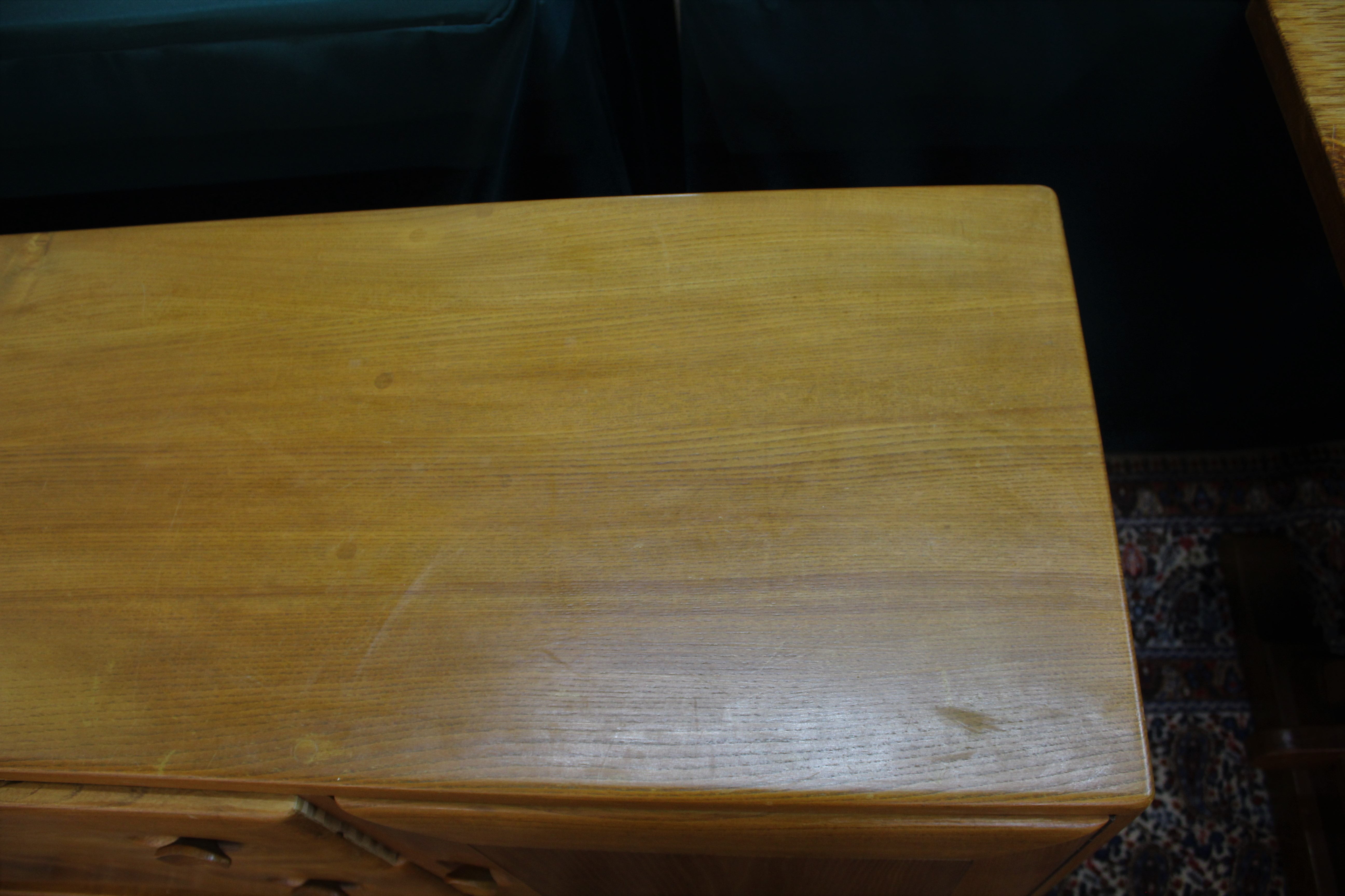 ERCOL SIDEBOARD a large light elm sideboard with 3 central drawers (1 for cutlery) and flanked by - Image 3 of 9