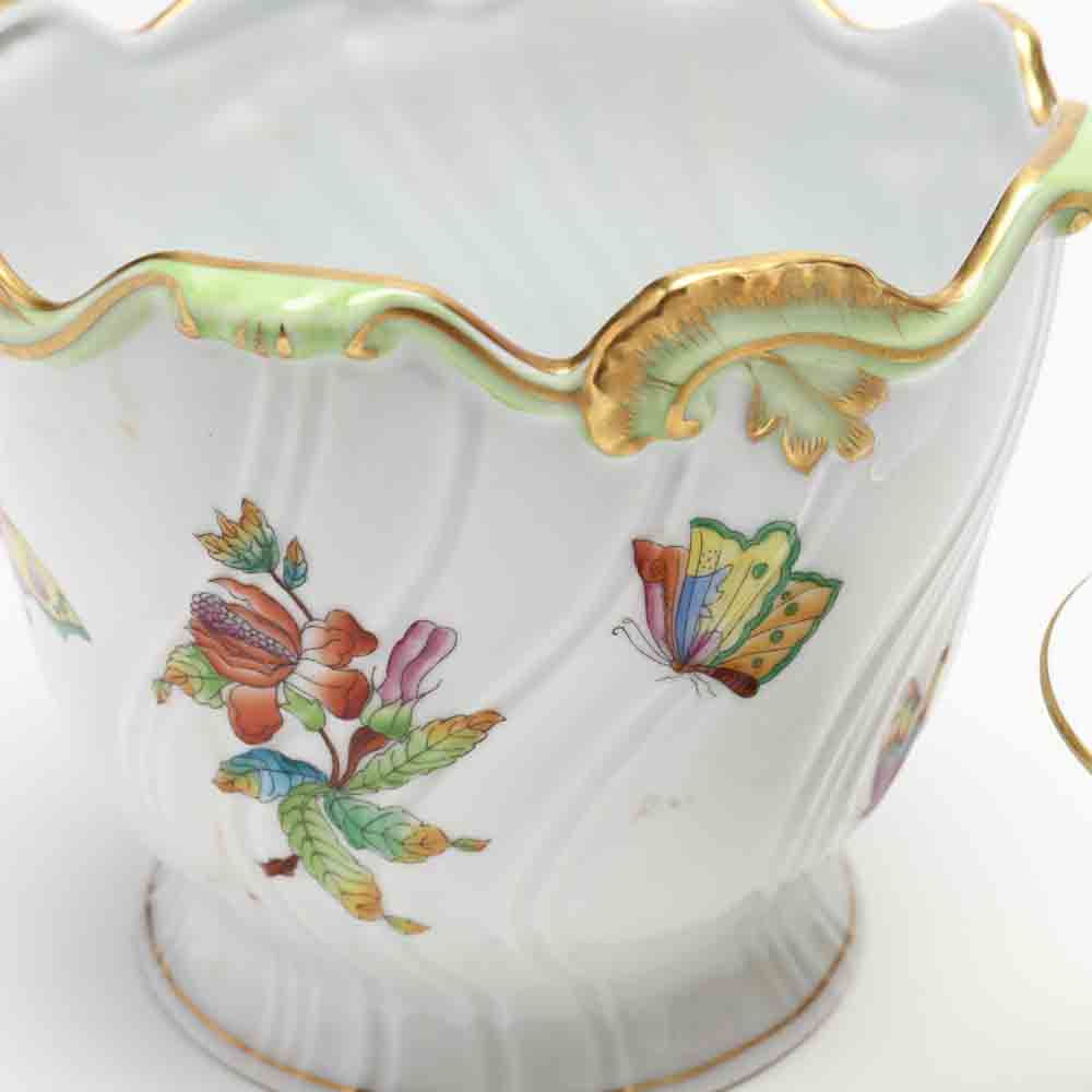 Herend "Queen Victoria" Porcelain Group - Image 6 of 14