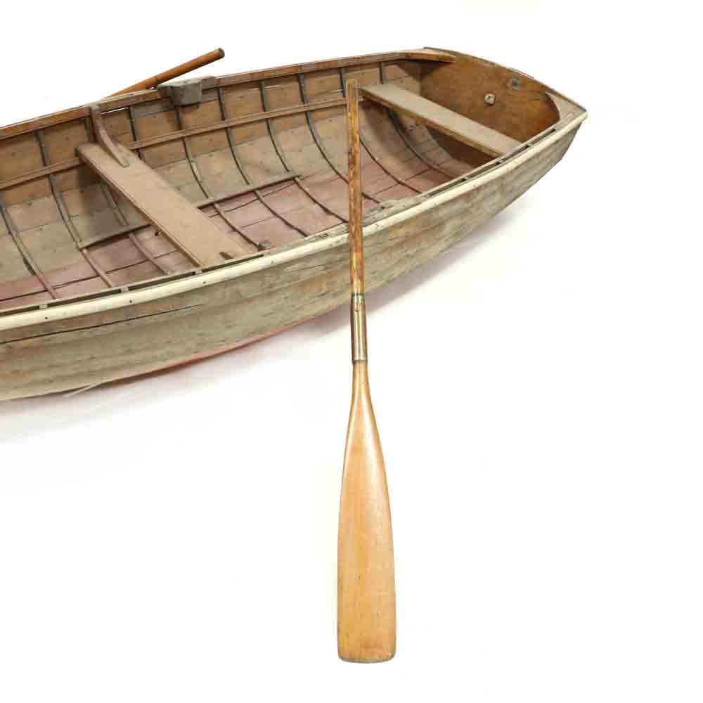 A Small Vintage Wood Dinghy and Paddles, "Lucy" - Image 3 of 7