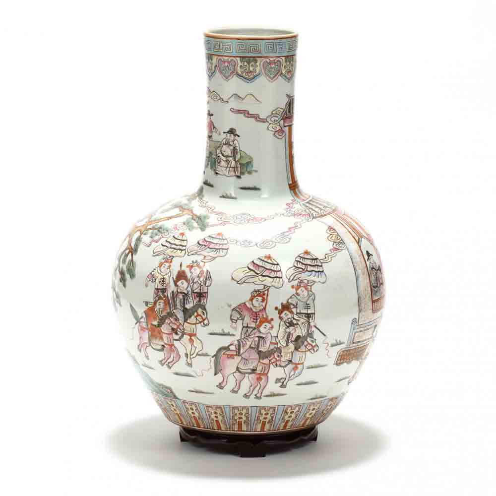 A Large Chinese Porcelain Vase - Image 3 of 5