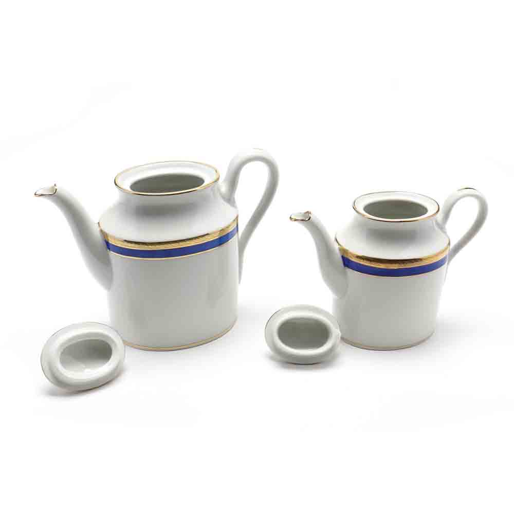 Richard Ginori Nine Piece Porcelain Demi-tasse Set - Image 4 of 10