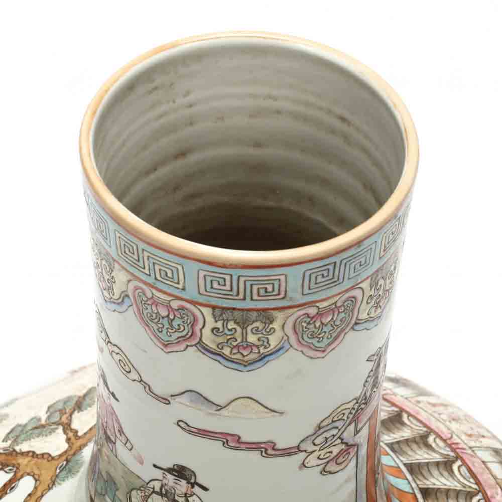 A Large Chinese Porcelain Vase - Image 4 of 5