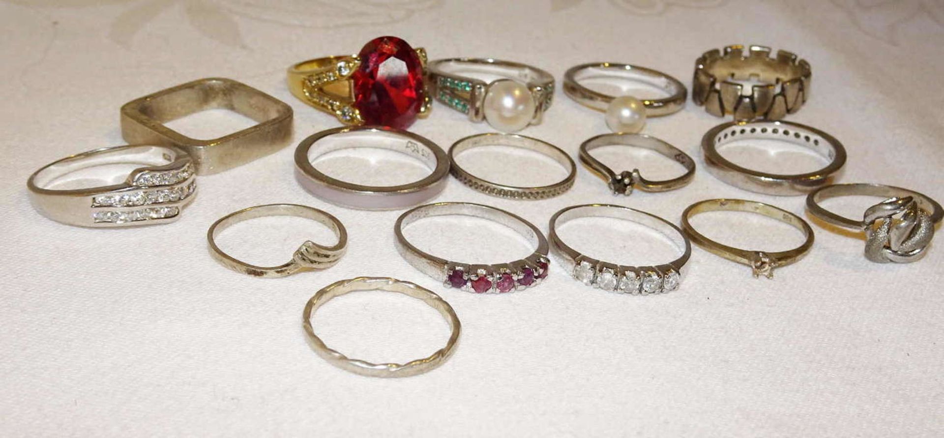 Lot silver rings, different models, a total of 16 pieces, weight approx. 49 g