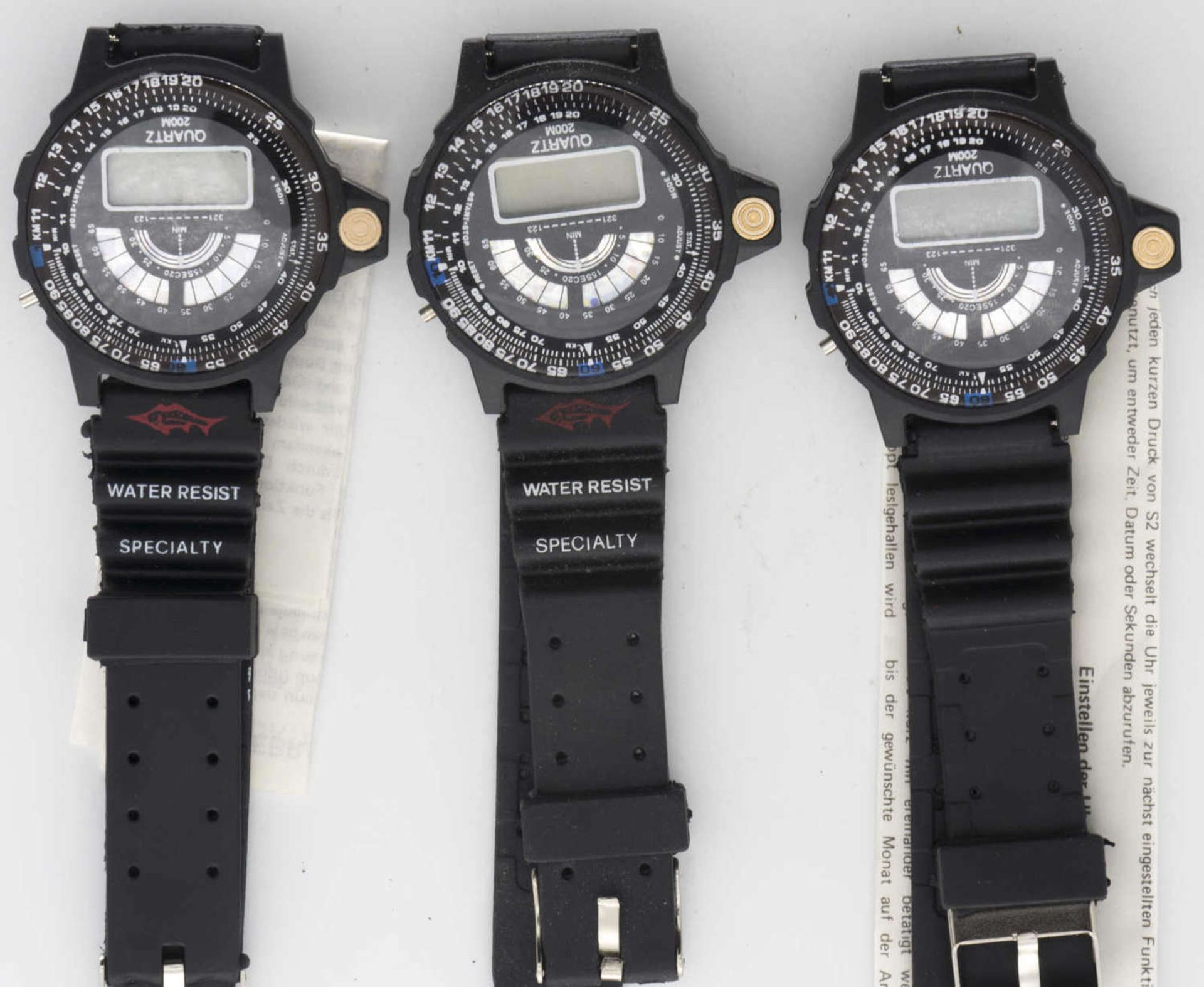 Lot of LCD digital wristwatches "Sports Watch". As good as new, 2 x with instructions for use.