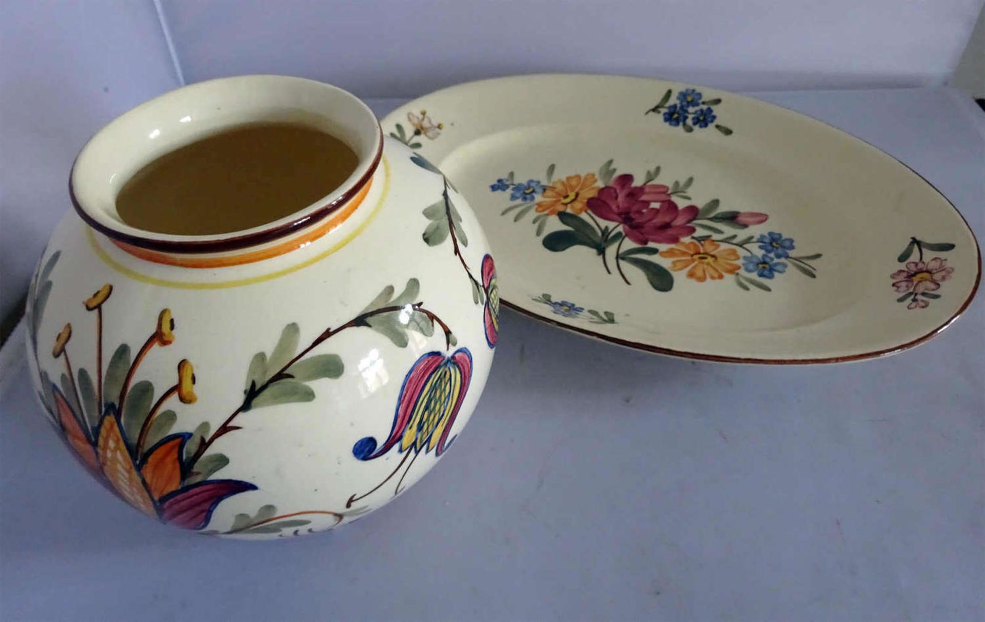 2 pieces of Grünstadter ceramic, consisting of 1 bowl and 1 flower vase<