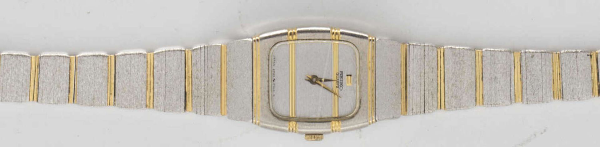 Seiko women's wristwatch 2P20-5080. bicolor.