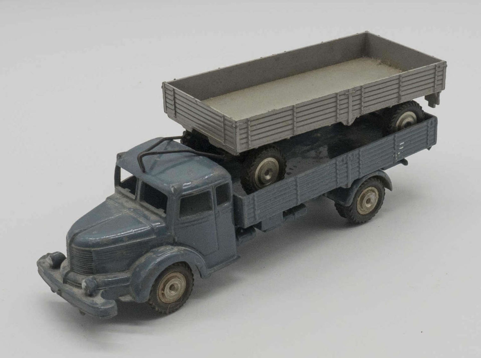 Märklin 8009 and 8012, Krupp Titan - truck and trailer. Molding. Truck with clear game. and signs of - Bild 2 aus 2