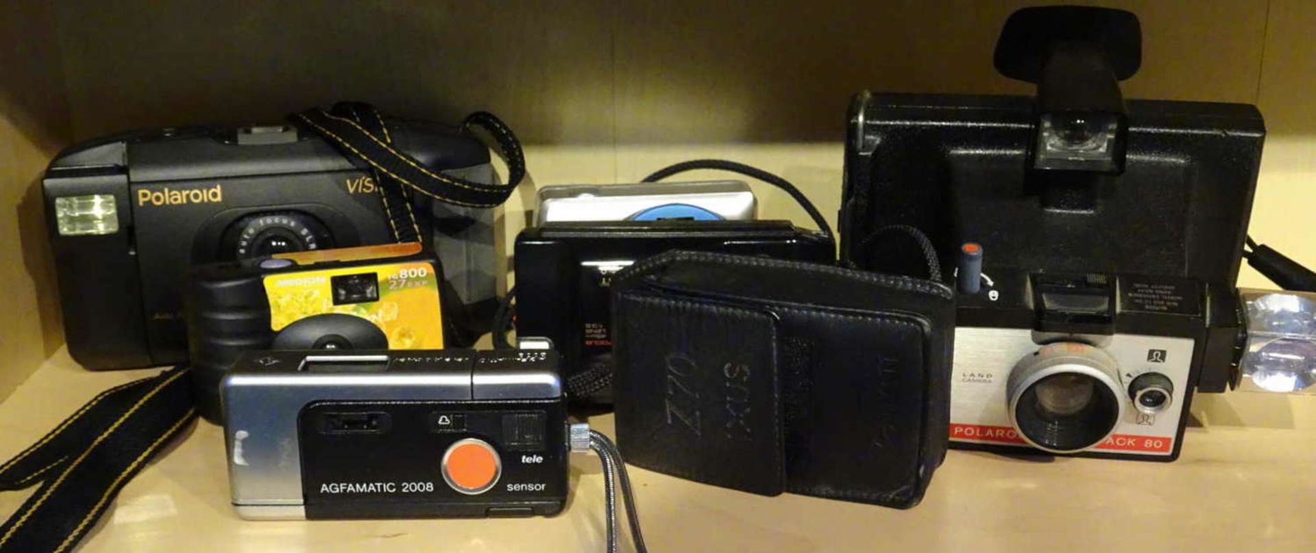 Lot cameras, 7 pieces, including: Polaroid, Canon, Agfa, etc., various models, function not