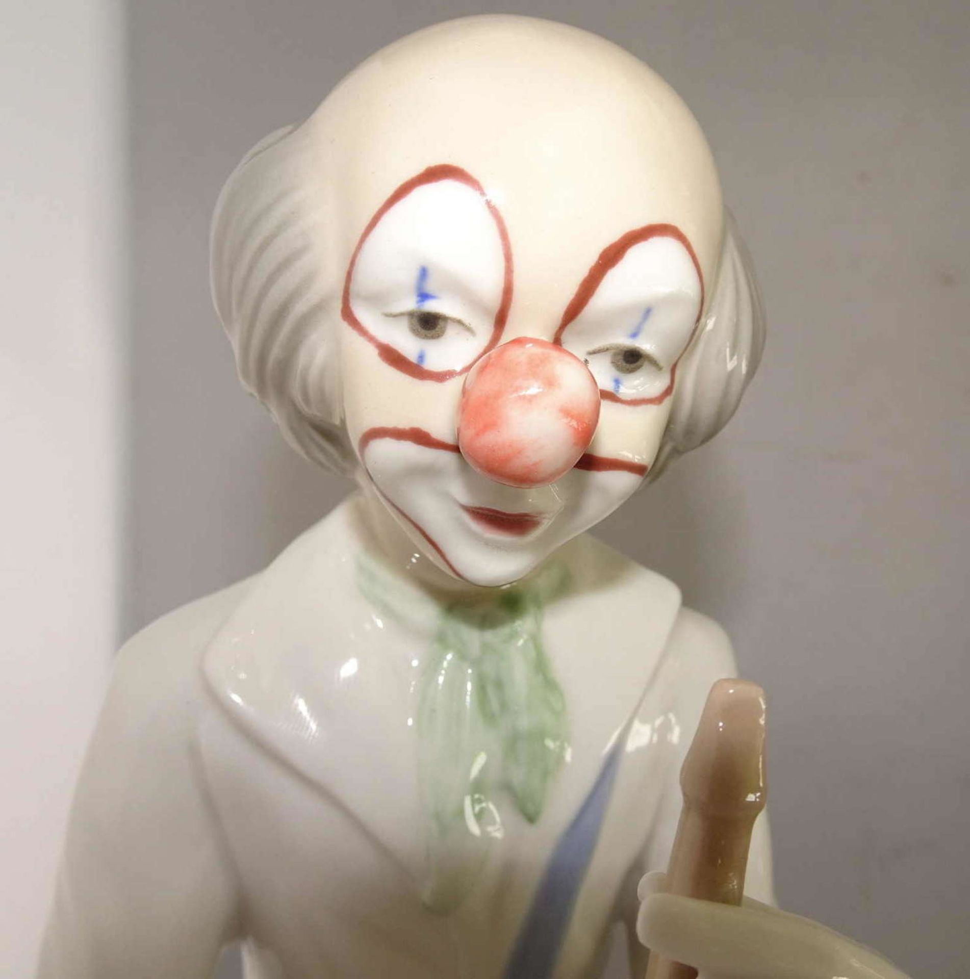 Porcelain figurine Tengra, hand made in Spain, Valencia. Clown with flute in hand. Marked with - Bild 2 aus 3