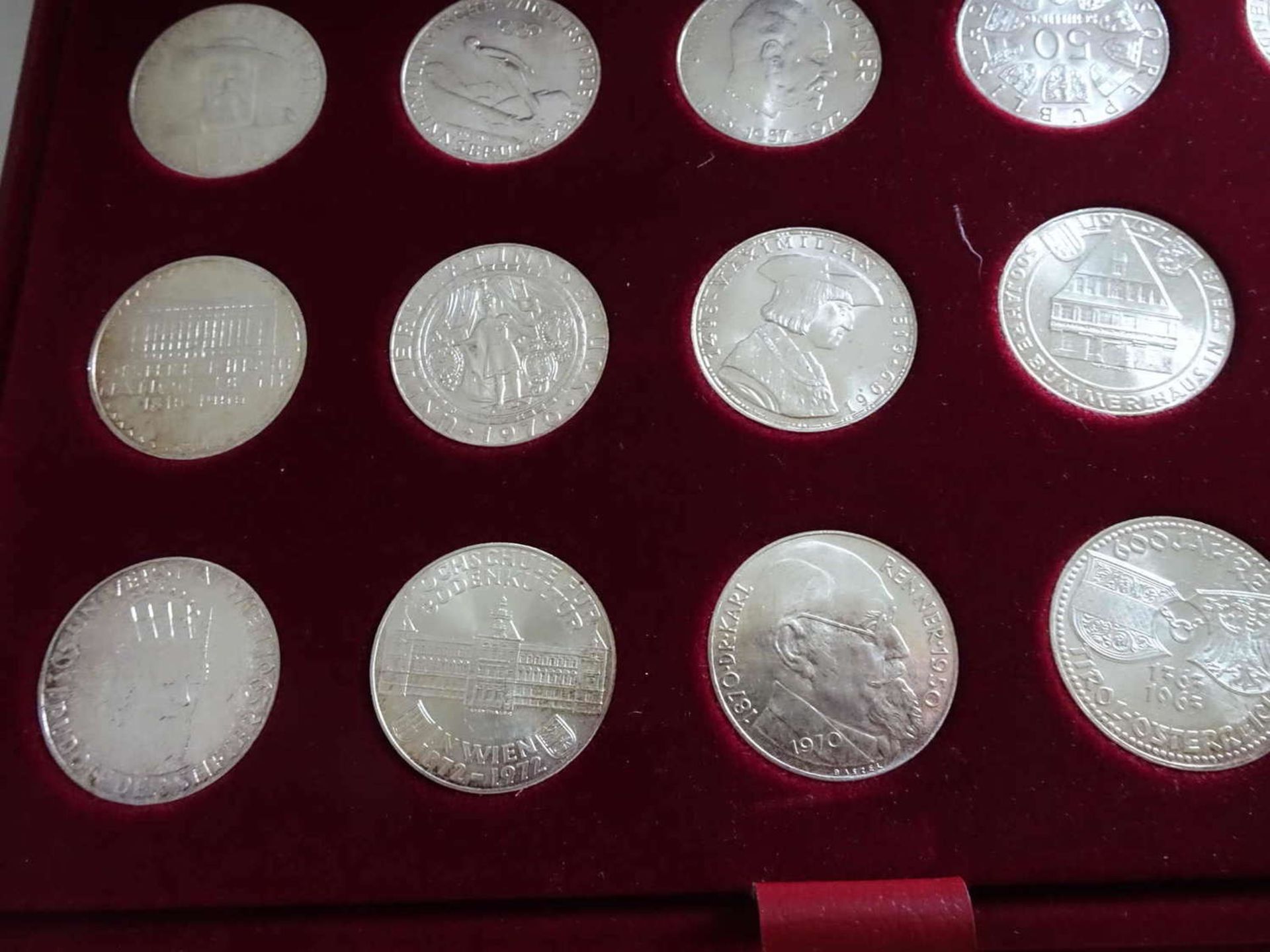 Lot of silver commemorative coins Austria, consisting of 19x 25 schillings, 21x 50 shillings, 6x 100 - Image 3 of 5
