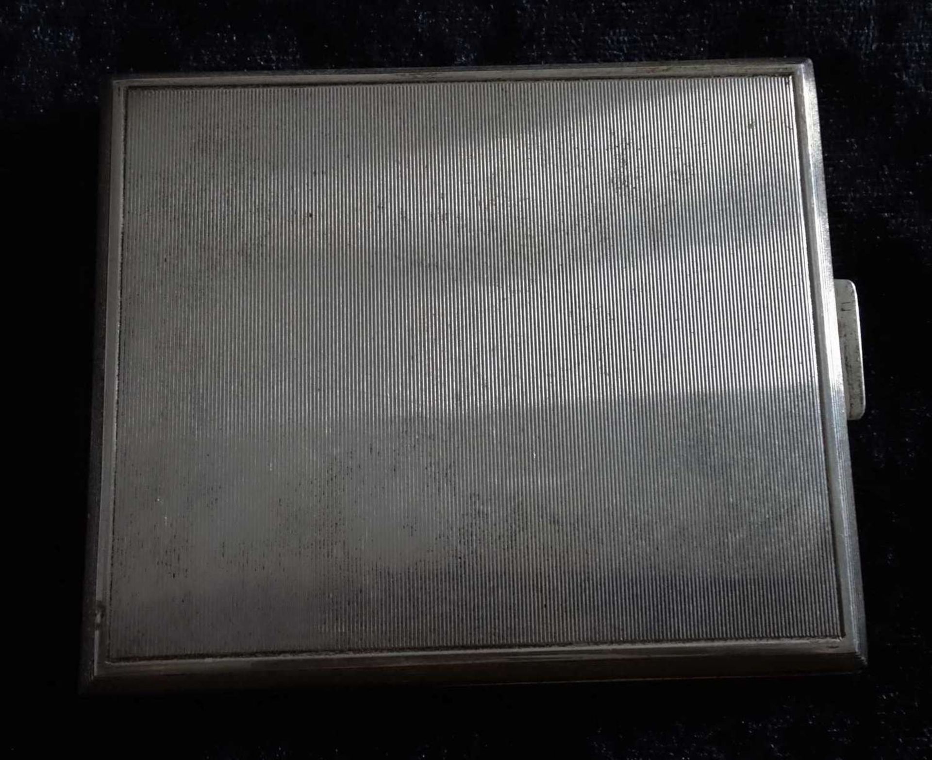 Cigarette box, 925 silver, length approx.8.8 cm, width approx.7.7 cm, height approx. 1 cm. Weight