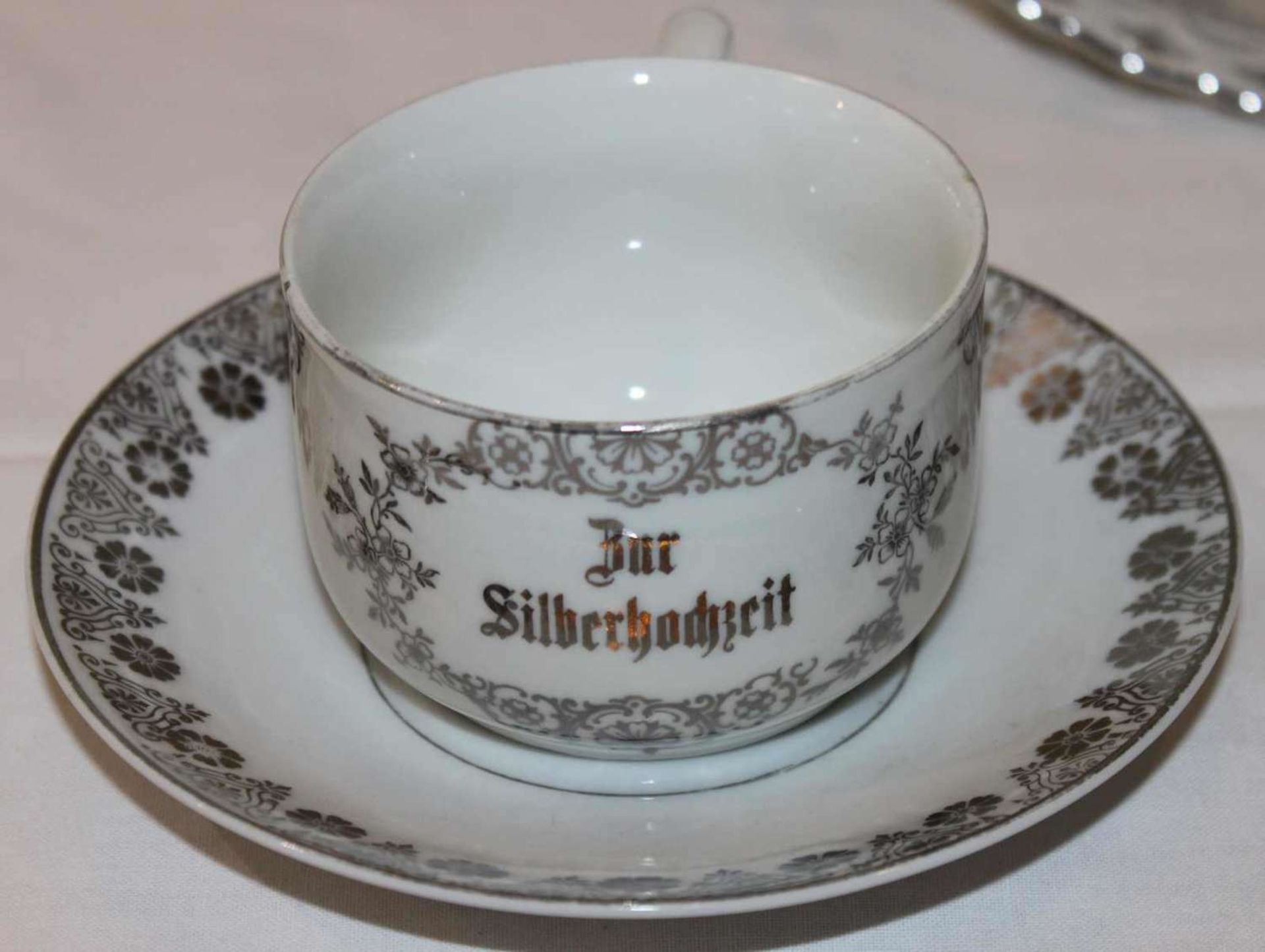 "The Jubilee Couple to the Silver Wedding", consisting of 2 cups with saucer and a breakthrough - Bild 2 aus 2