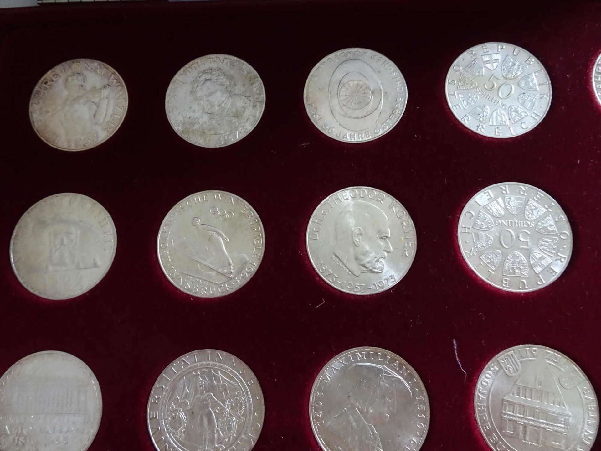 Lot of silver commemorative coins Austria, consisting of 19x 25 schillings, 21x 50 shillings, 6x 100 - Image 4 of 5