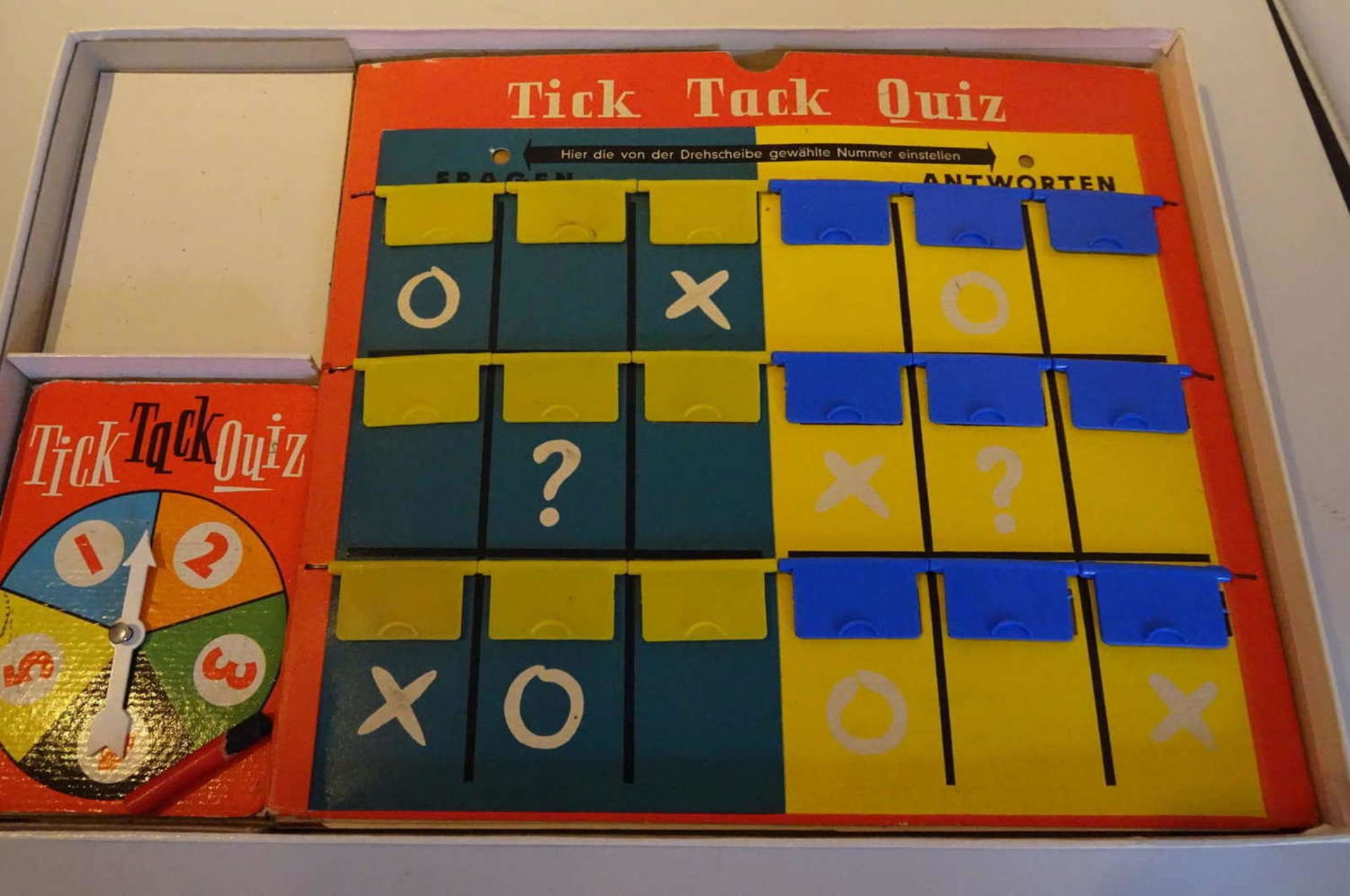 "Fritz Benscher's Tick Tack Quiz", complete with minor traces of wear, cards at the top finger-