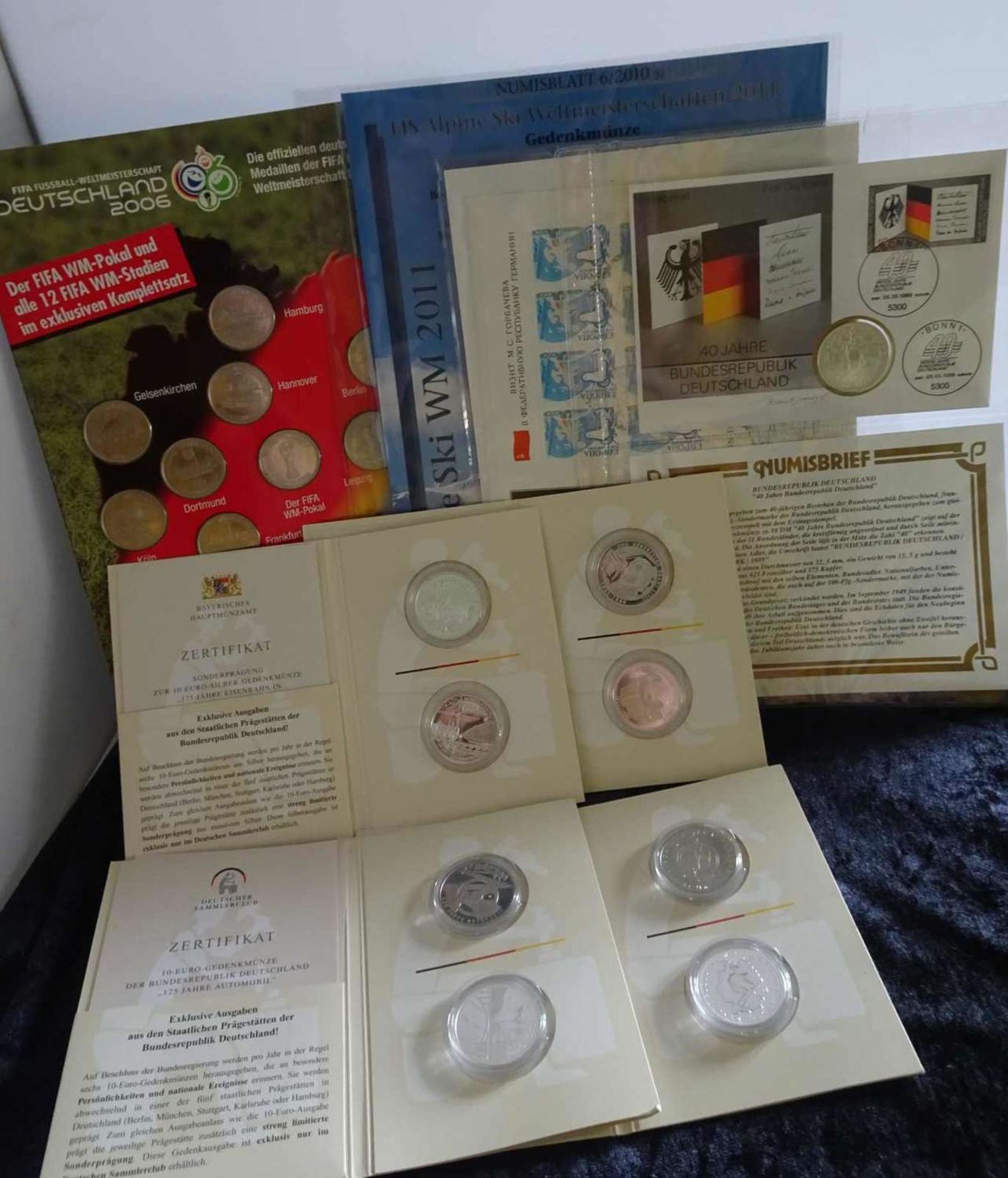 Small lot of euro coins FRG, consisting of 4x 10 euro coins, each with a special issue, 1 numis