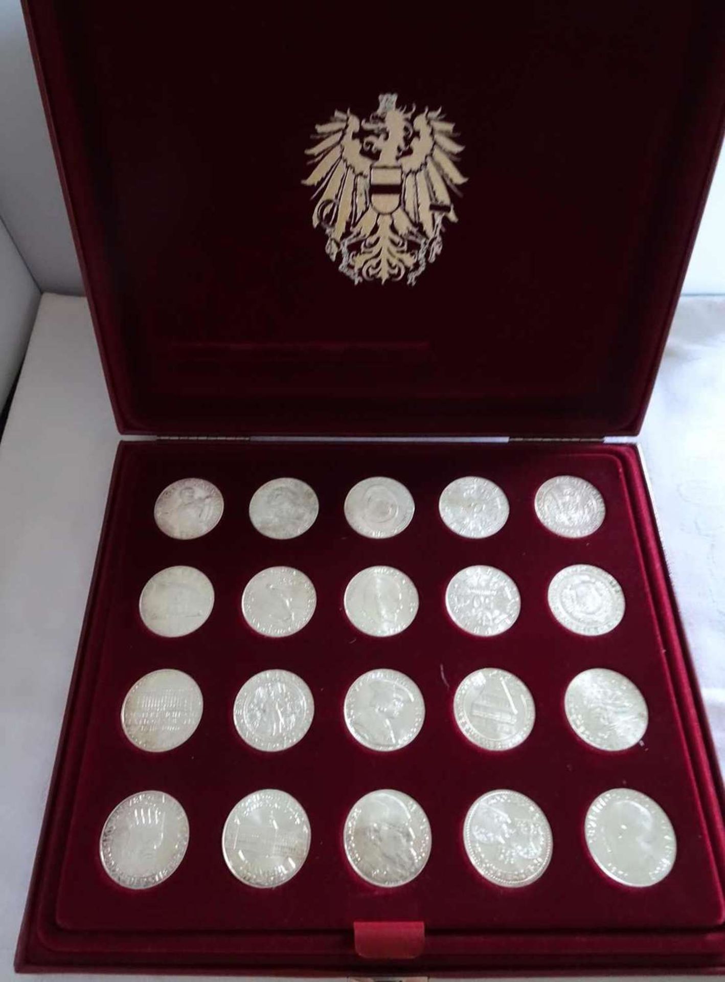 Lot of silver commemorative coins Austria, consisting of 19x 25 schillings, 21x 50 shillings, 6x 100