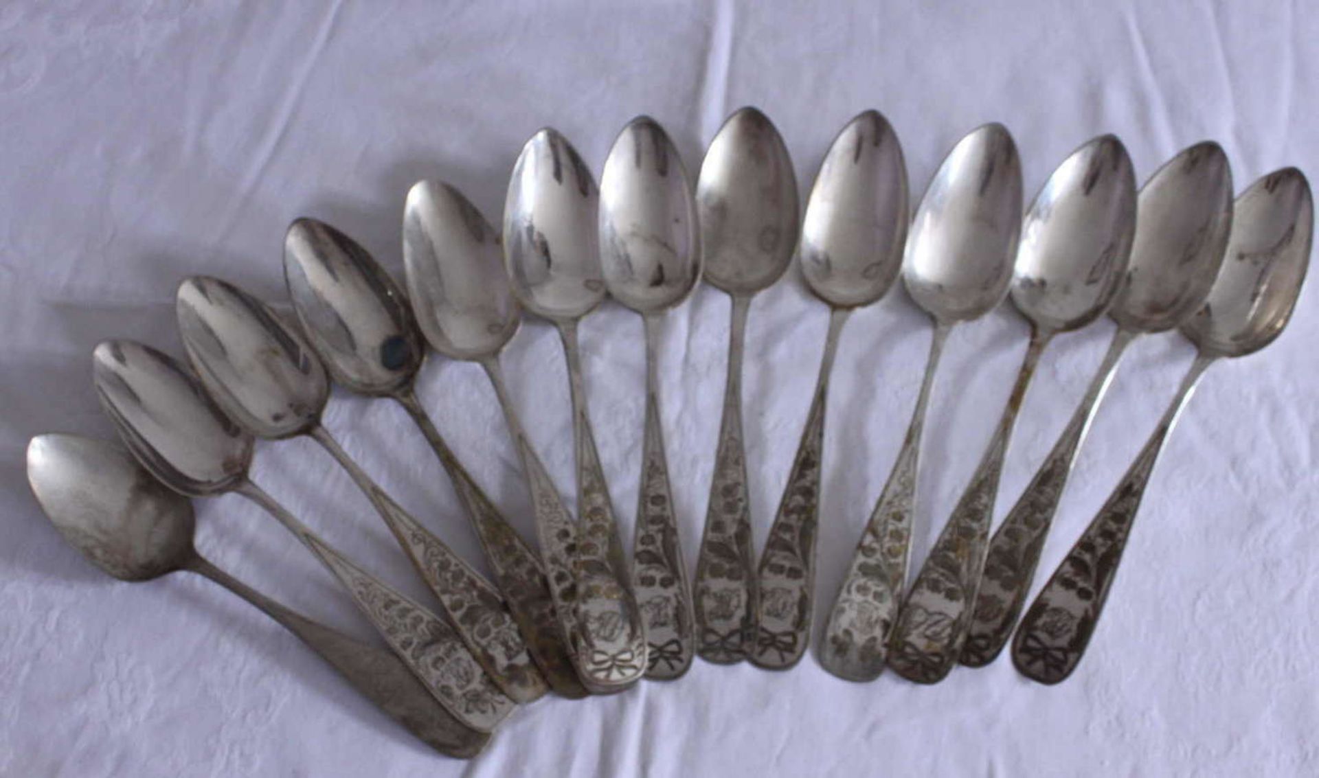 13 soup spoons, 800 silver, with monogram. Total weight about 550 gr - Image 2 of 2