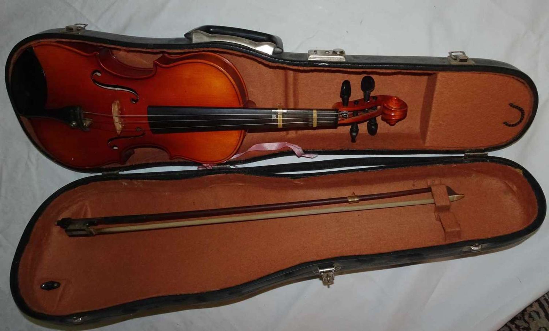 Violin Suzuki, model 220. Established 1887 in Nagoya No. 220. Size 1/2 from 1980 in a box with