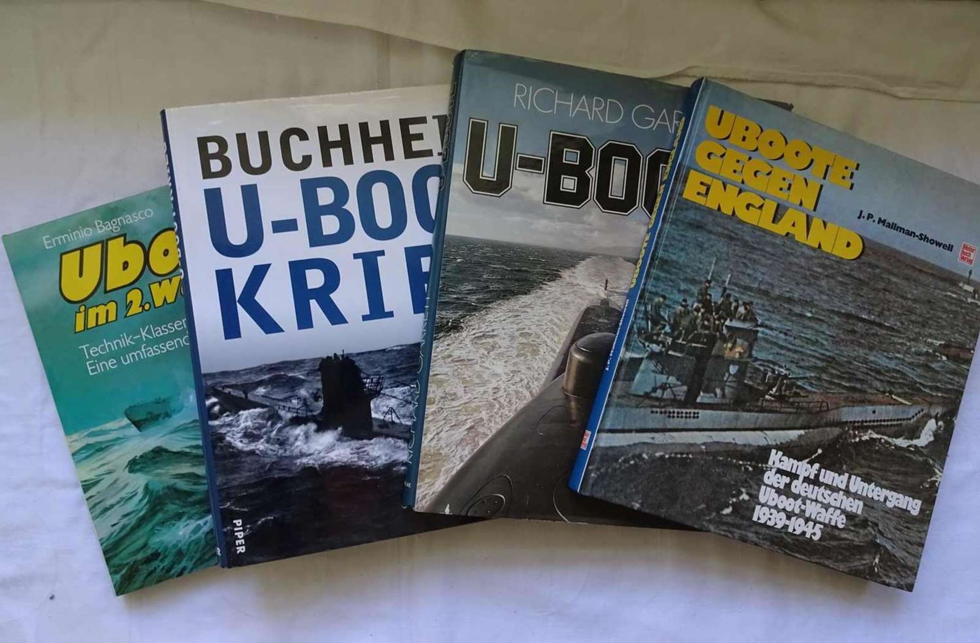 4 books on the subject of submarines in World War II. Thereby Buchheim submarine war, Bagnasco -