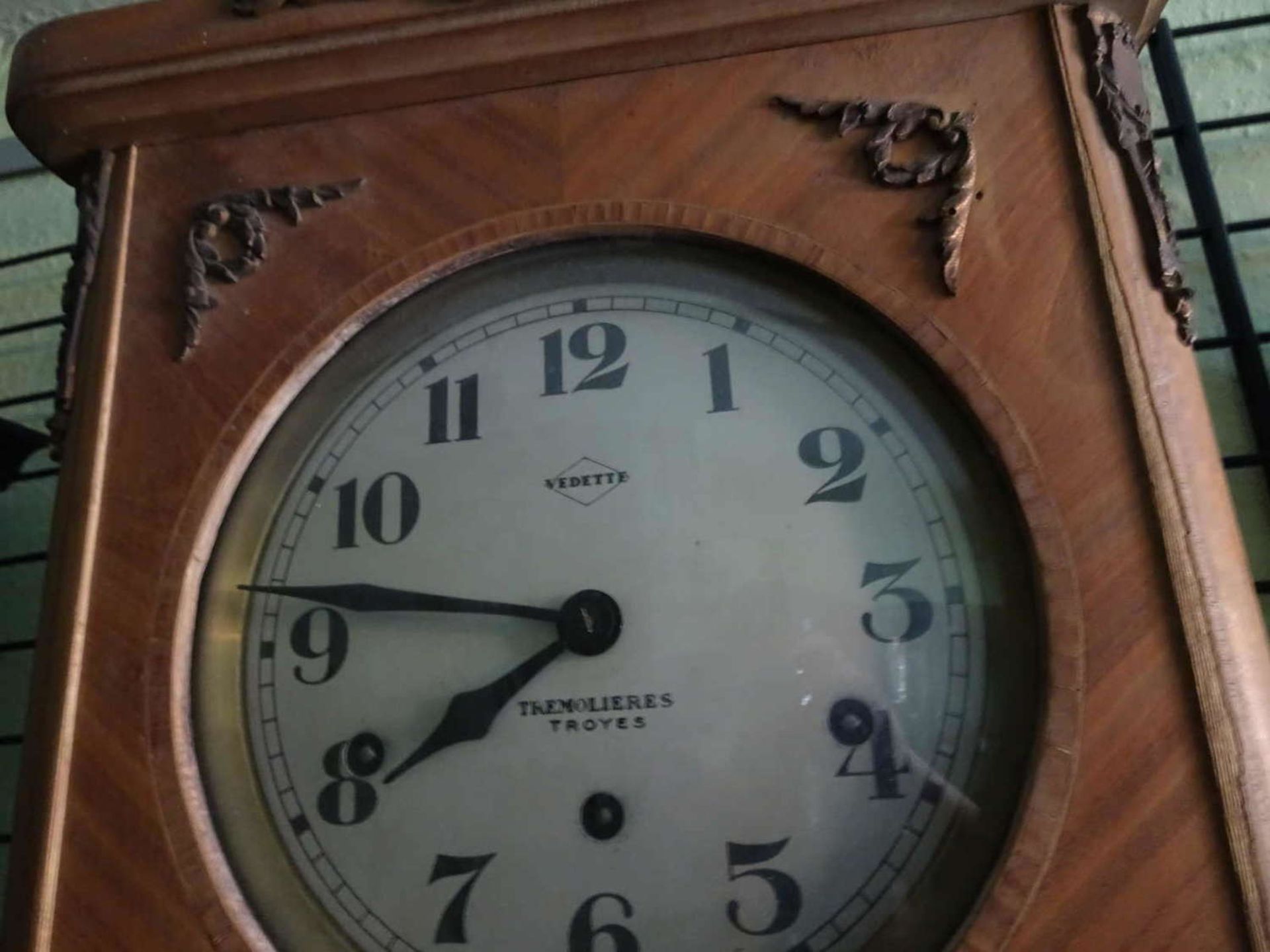 Wall clock, "Vedette Tremolieres Trojes", around 1940, with signs of wear, dimensions approx. 75 x - Image 2 of 2