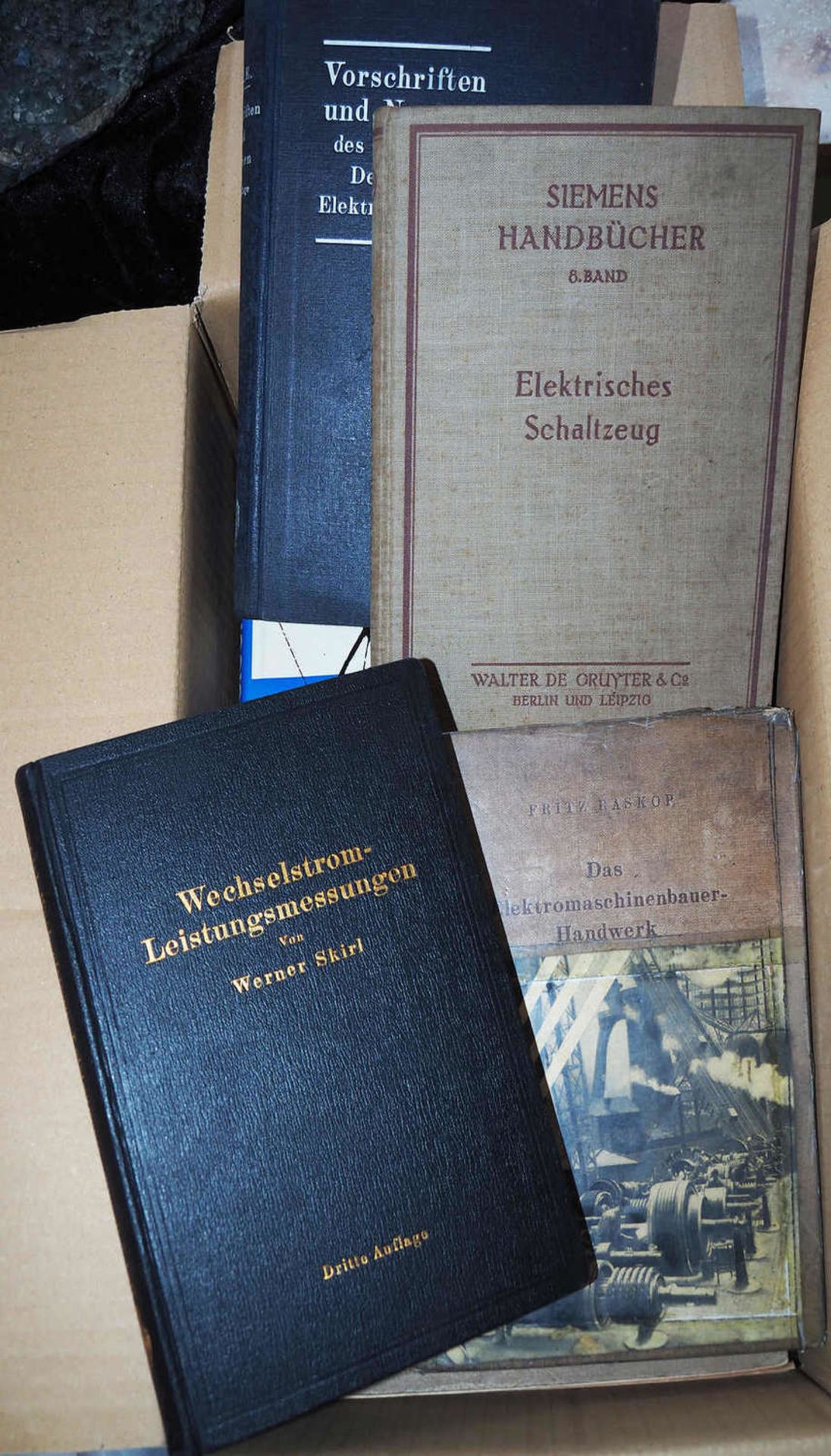 Lot books on the subject of electrical engineering, please visit!Lot Bücher zum Thema