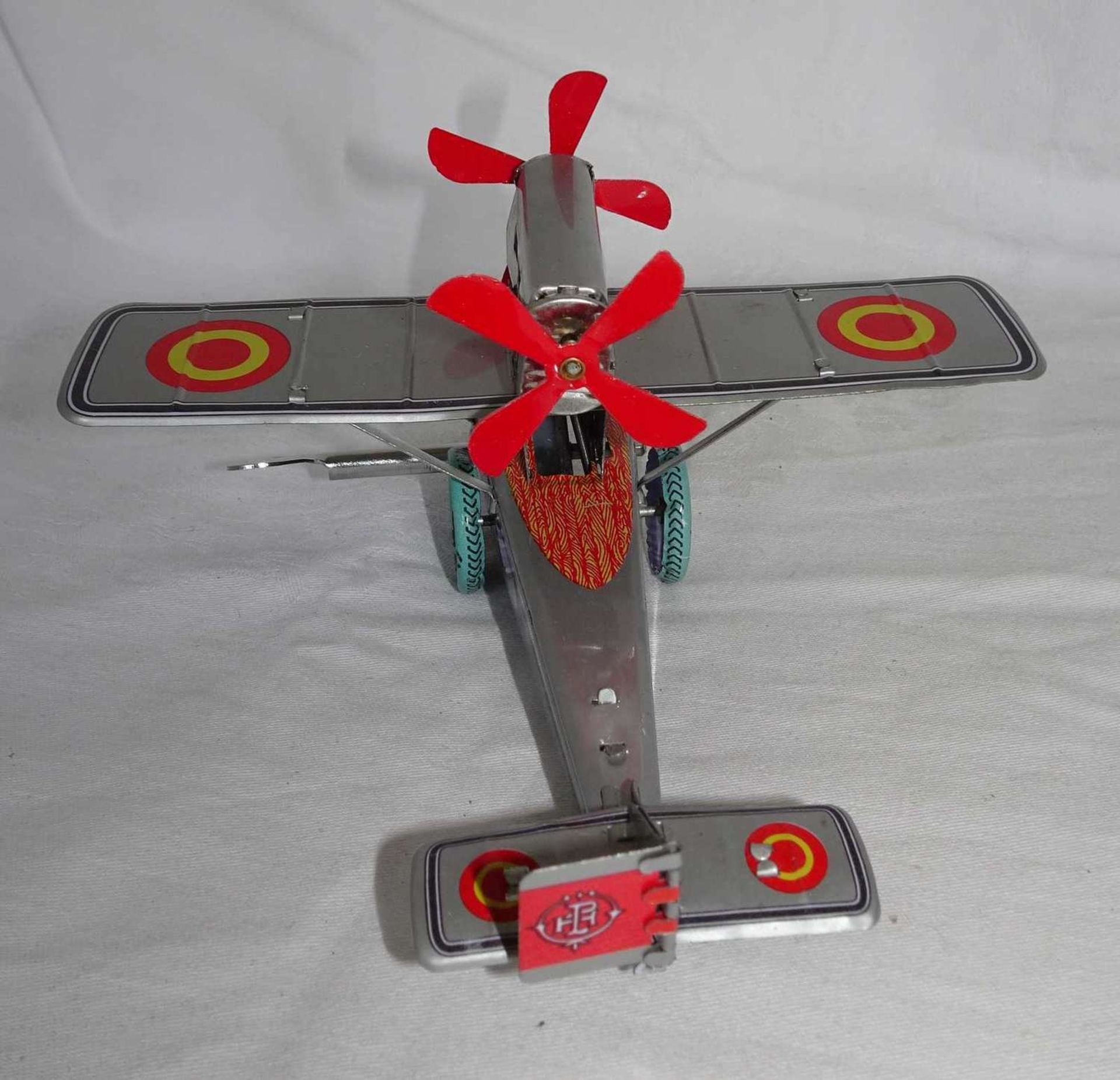 Tin toys - airplane with crew. With key winding - key available. Retro.Blechspielzeug - Flugzeug mit - Bild 2 aus 2