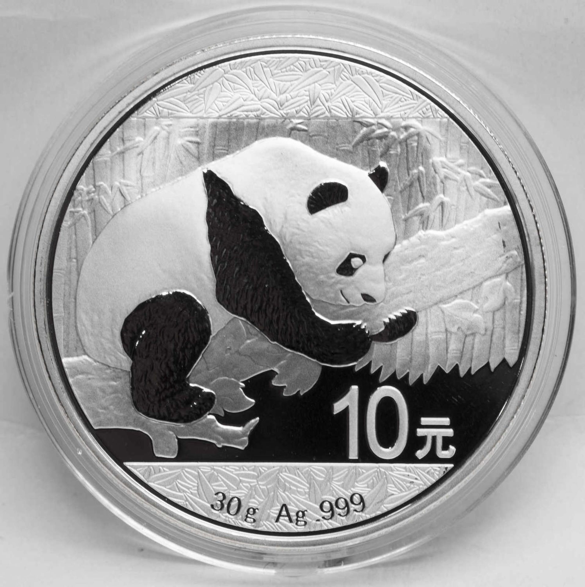 China 2016, 10.- Yuan - Silbermünze "Panda". Silber 999. Gewicht: 30 g. Erhaltung: stgl. In Kapsel.