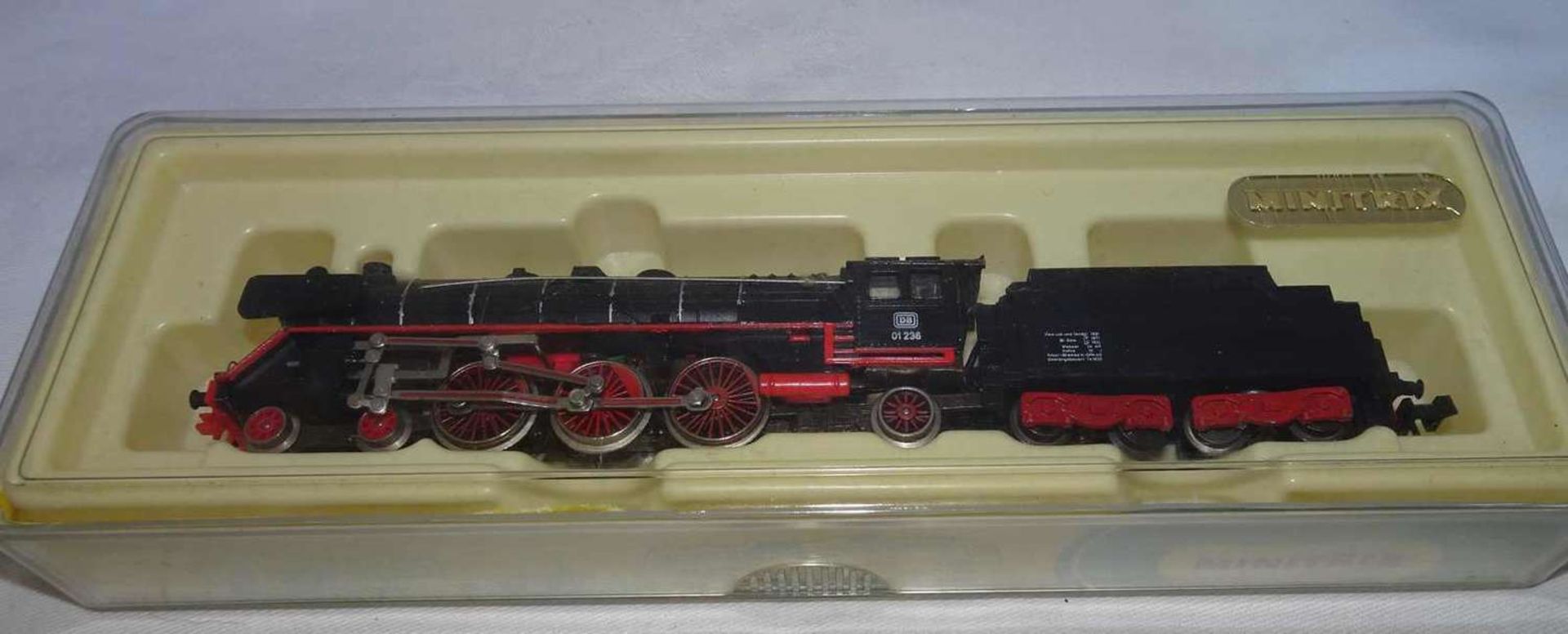 Minitrix steam locomotive, gauge N, No. 51-2900-00. Originally packed. Good condition.Minitrix