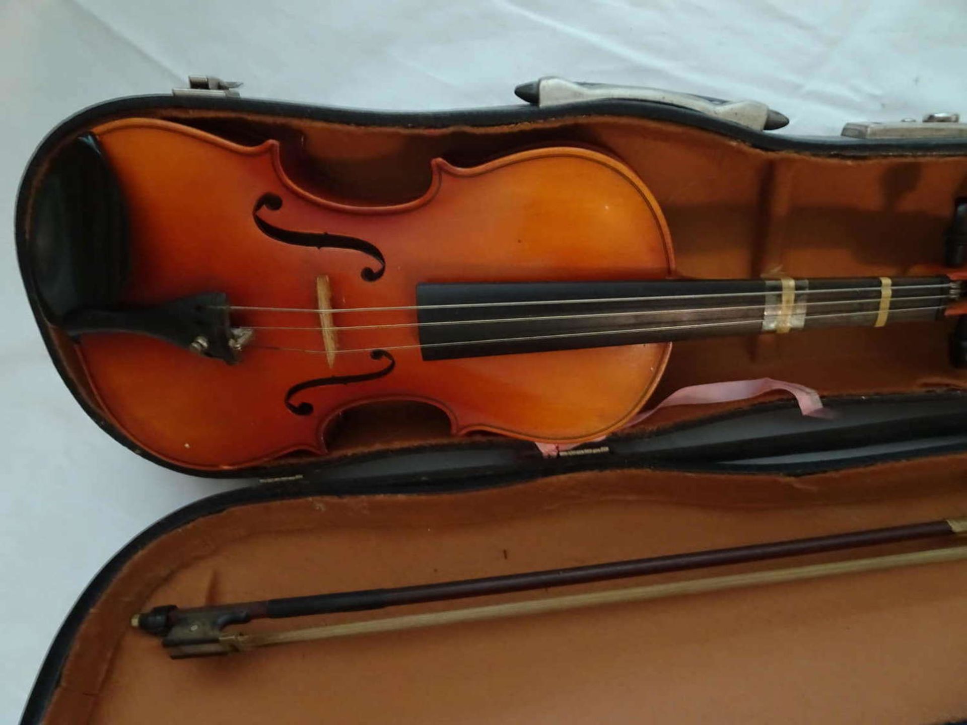 Violin Suzuki, model 220. Established 1887 in Nagoya No. 220. Size 1/2 from 1980 in a box with - Bild 3 aus 3