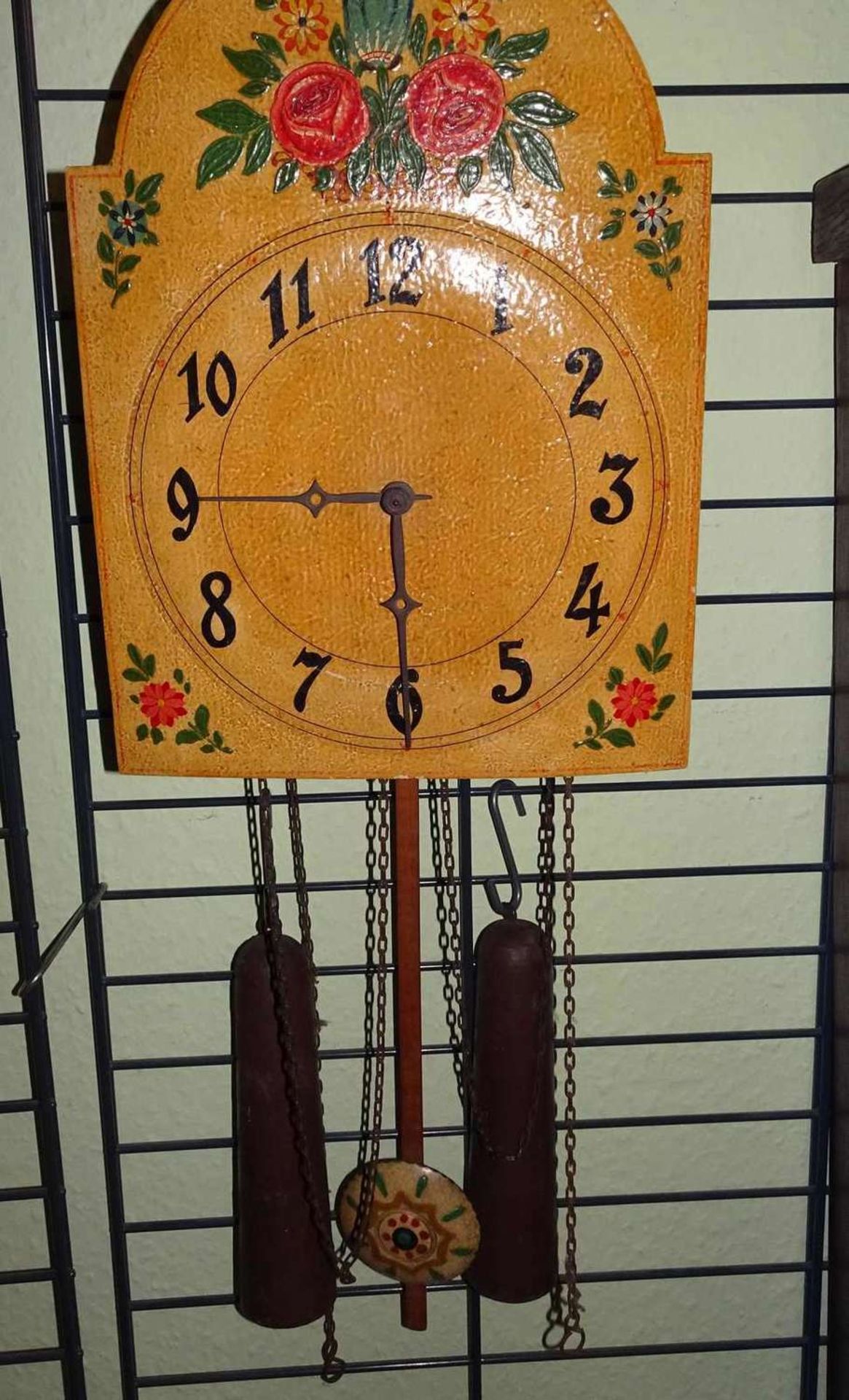 Black Forest sign clock around 1900, original condition. Dimensions approx. 34 x 24 x 12