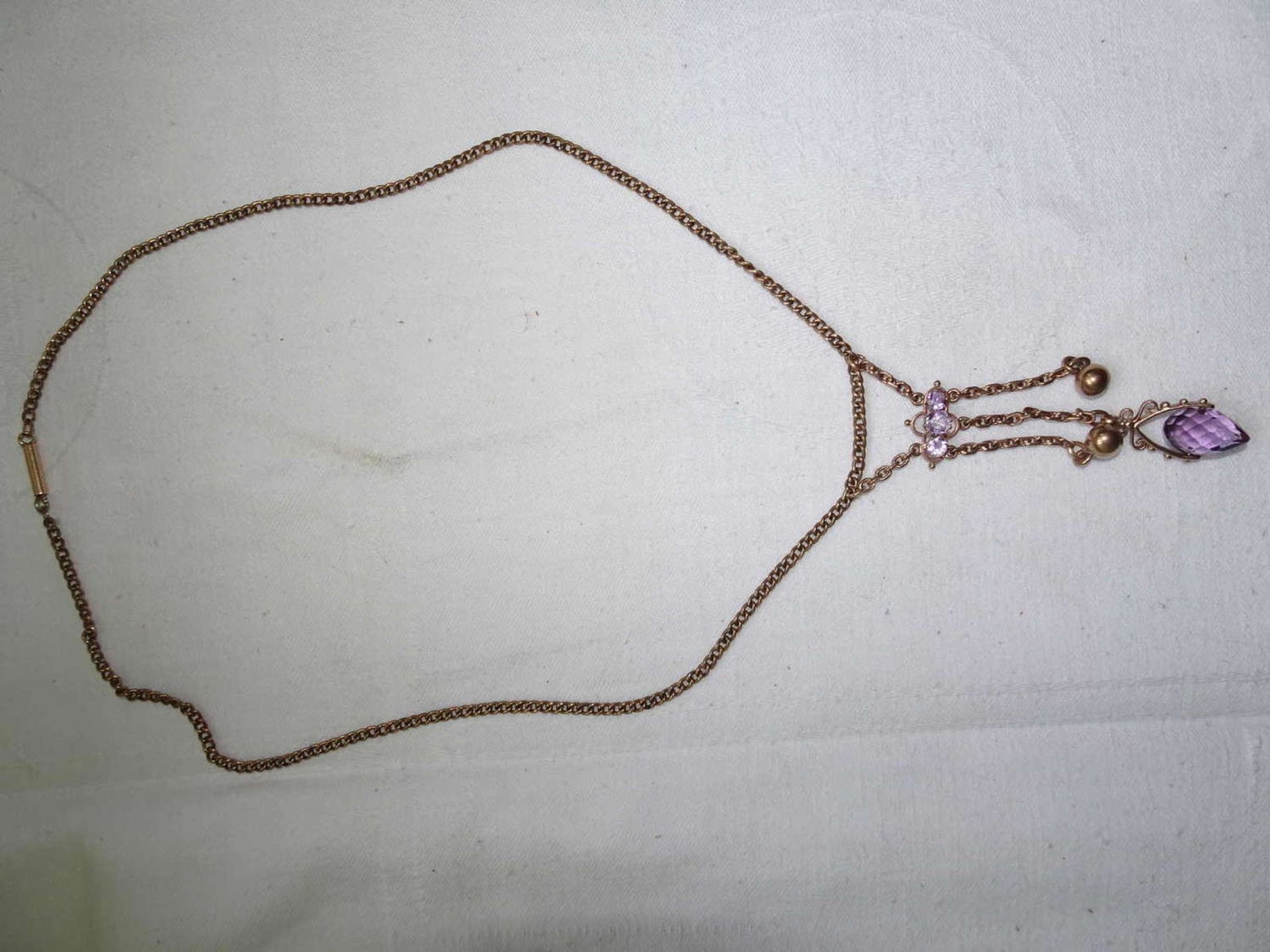 Art Nouveau necklace, with suspension. Set with amethysts. Length about 48 cmJugendstil Collier, mit
