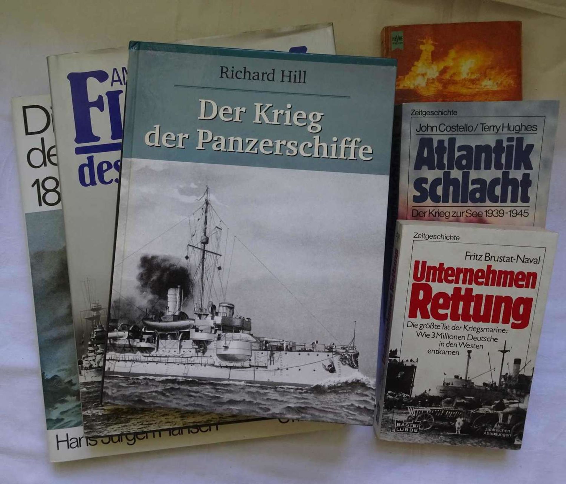 Lot of books 3rd Reich, Navy theme. A total of 6 pieces. Thereby "Atlantic battle", "The war of
